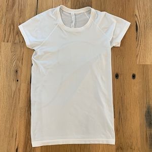 Lululemon Swiftly Tech Short Sleeve Shirt 2.0